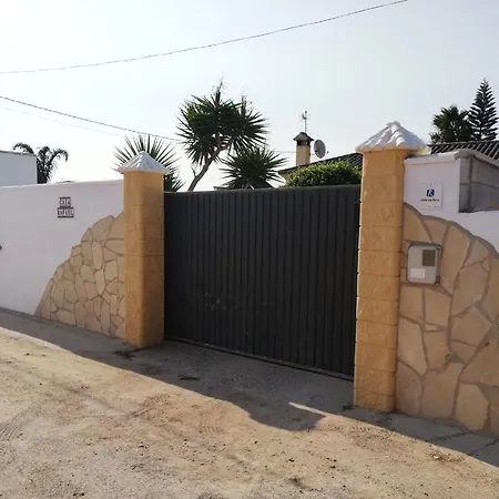 Дом отдыха Casa Rafael-chalet Con Piscina Privada Чиклана-де-ла-Фронтера